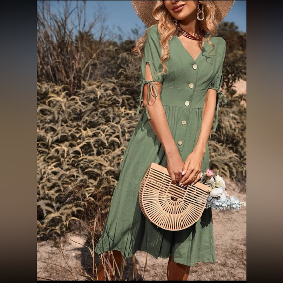 NWOT- Green Button Down V Neck Puff Sleeve Dress | Size L - Picture 4 of 5